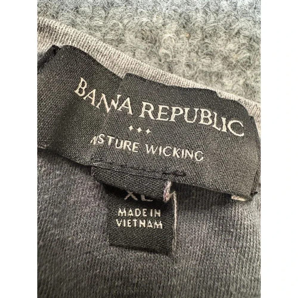 Banana Republic Shirt Mens XL Gray Moisture Wicking Long Sleeve Jersey Tee